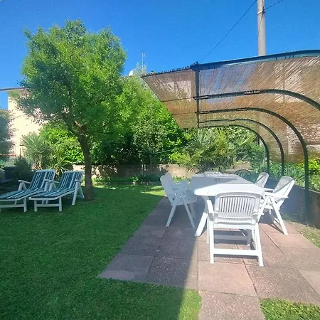 Casa Carlina Pet Friendly House Ferienhaus Saló